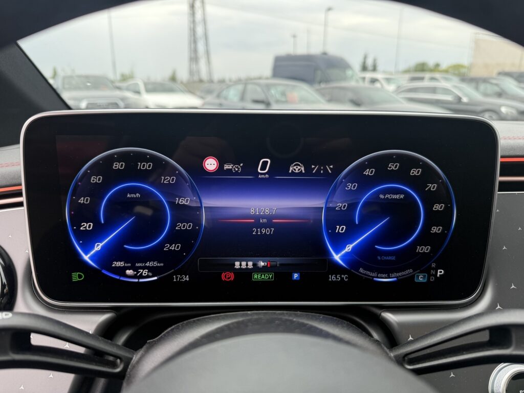 Mercedes-Benz - EQE - 300 AMG // Distronic+ / HUD / Burmester / 4-pyöräohjaus / Panorama / 360° / Muistipenkit // Mercedes-Benz - EQE - 300 AMG // Distronic+ / HUD / Burmester / 4-pyöräohjaus / Panorama / 360° / Muistipenkit // - Sedan