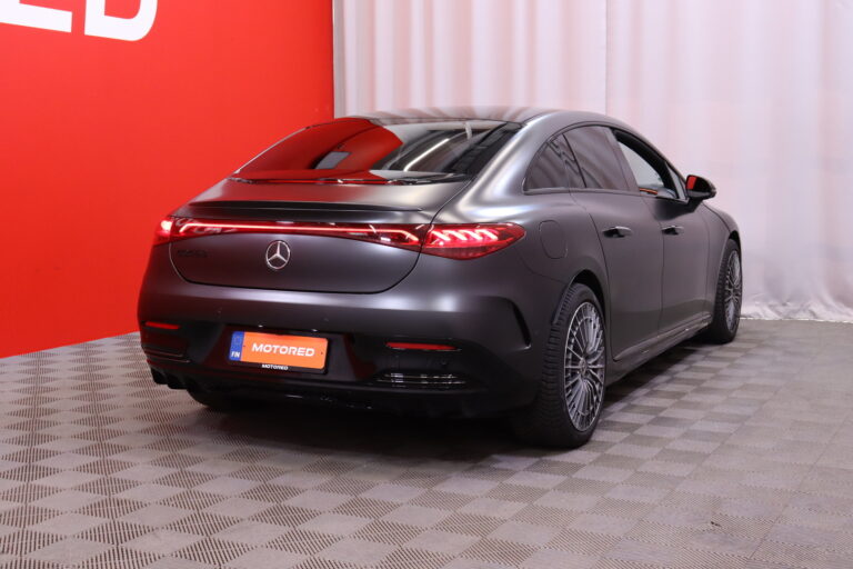 Mercedes-Benz - EQE - 300 AMG // Distronic+ / HUD / Burmester / 4-pyöräohjaus / Panorama / 360° / Muistipenkit // - Sedan