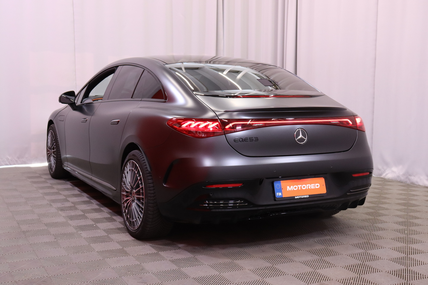 Mercedes-Benz - EQE - 300 AMG // Distronic+ / HUD / Burmester / 4-pyöräohjaus / Panorama / 360° / Muistipenkit // - Sedan