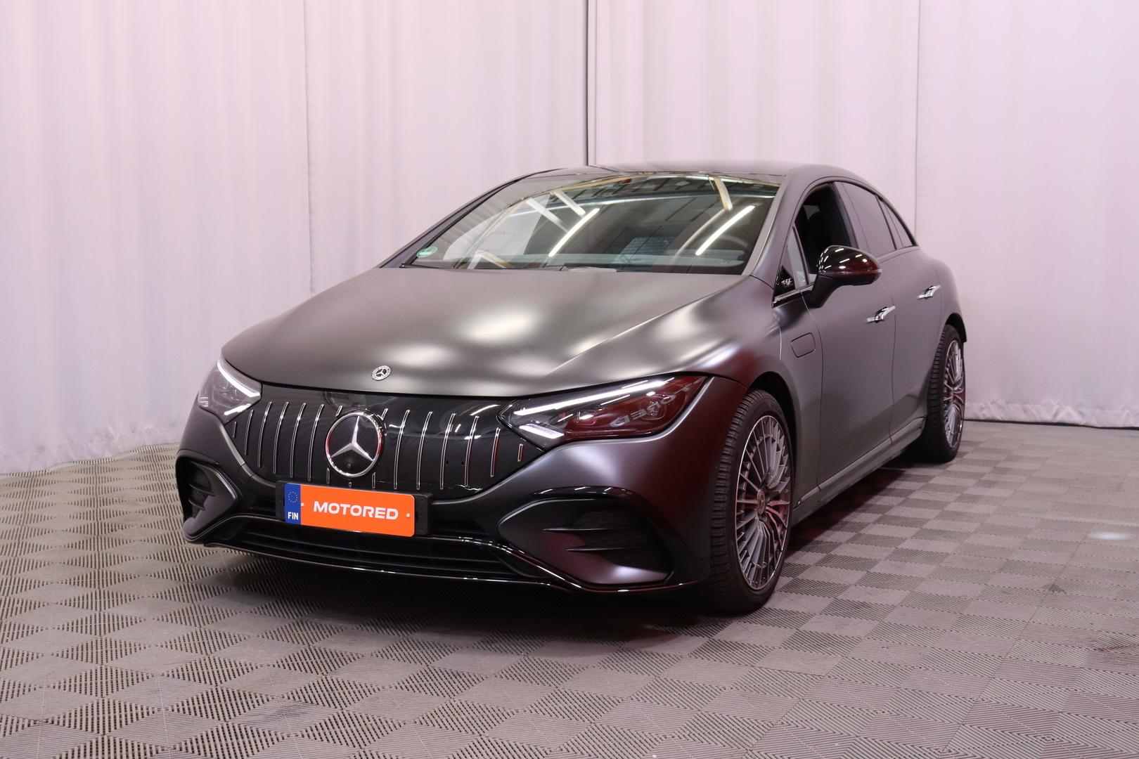 Mercedes-Benz - EQE - 300 AMG // Distronic+ / HUD / Burmester / 4-pyöräohjaus / Panorama / 360° / Muistipenkit // - Sedan