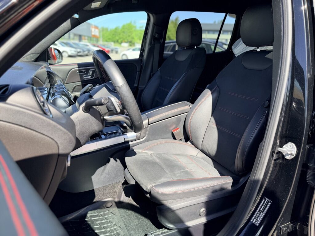 Mercedes-Benz - GLB - 200 d 4MATIC A Business AMG Mercedes-Benz - GLB - 200 d 4MATIC A Business AMG - Maastoauto