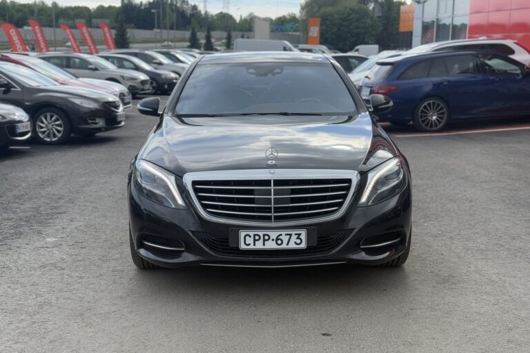 Mercedes-Benz - S - 350 Bluetec // Distronic+ / Burmester / Hierovat ja ilmastoidut istuimet / Panorama / Juuri katsastettu ja huollettu! // - Sedan