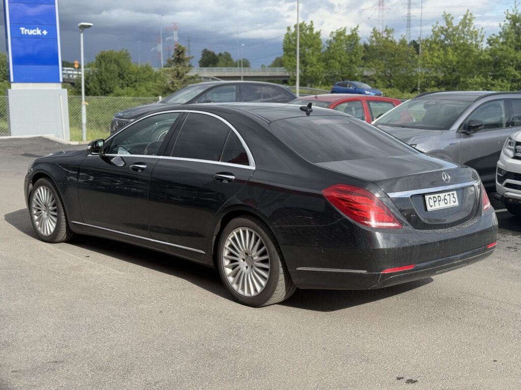 Mercedes-Benz - S - 350 Bluetec // Distronic+ / Burmester / Hierovat ja ilmastoidut istuimet / Panorama / Juuri katsastettu ja huollettu! // Mercedes-Benz - S - 350 Bluetec // Distronic+ / Burmester / Hierovat ja ilmastoidut istuimet / Panorama / Juuri katsastettu ja huollettu! // - Sedan