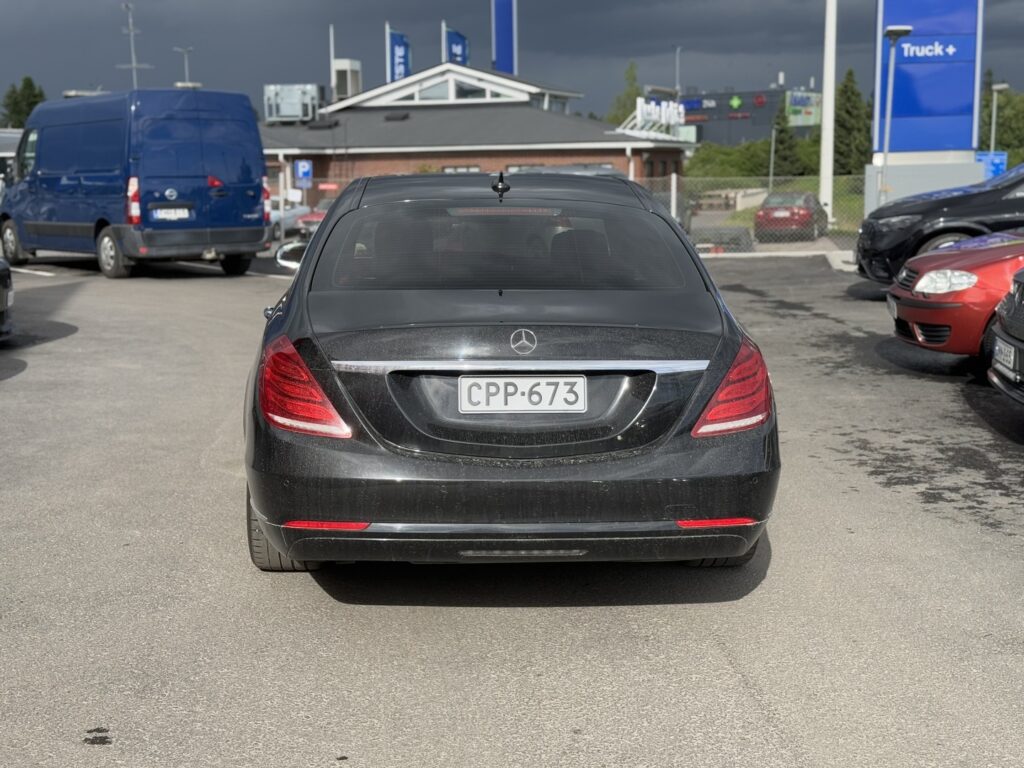 Mercedes-Benz - S - 350 Bluetec // Distronic+ / Burmester / Hierovat ja ilmastoidut istuimet / Panorama / Juuri katsastettu ja huollettu! // Mercedes-Benz - S - 350 Bluetec // Distronic+ / Burmester / Hierovat ja ilmastoidut istuimet / Panorama / Juuri katsastettu ja huollettu! // - Sedan