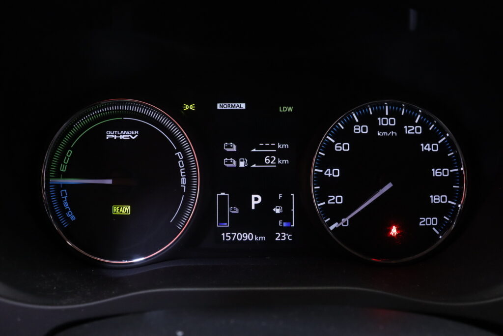 tuotekuva-Mitsubishi-Outlander-FPP-377-2026-05-05-160603-18 tuotekuva-Mitsubishi-Outlander-FPP-377-2026-05-05-160603-18
