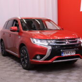 Mitsubishi - Outlander - Instyle Navi 4WD 5P // ACC / Peruutuskamera / Lohko / Koukku / P-tutkat / Bluetooth / LED // - Farmari