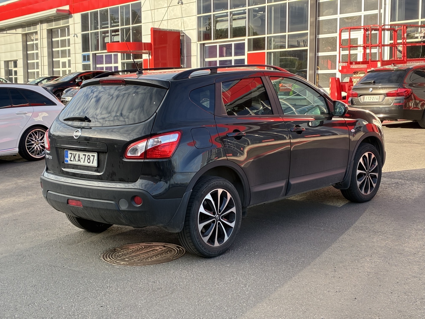 Nissan - Qashqai - 1,6L Stop / Start System Style 360 2WD 5M/T AVM - Maastoauto