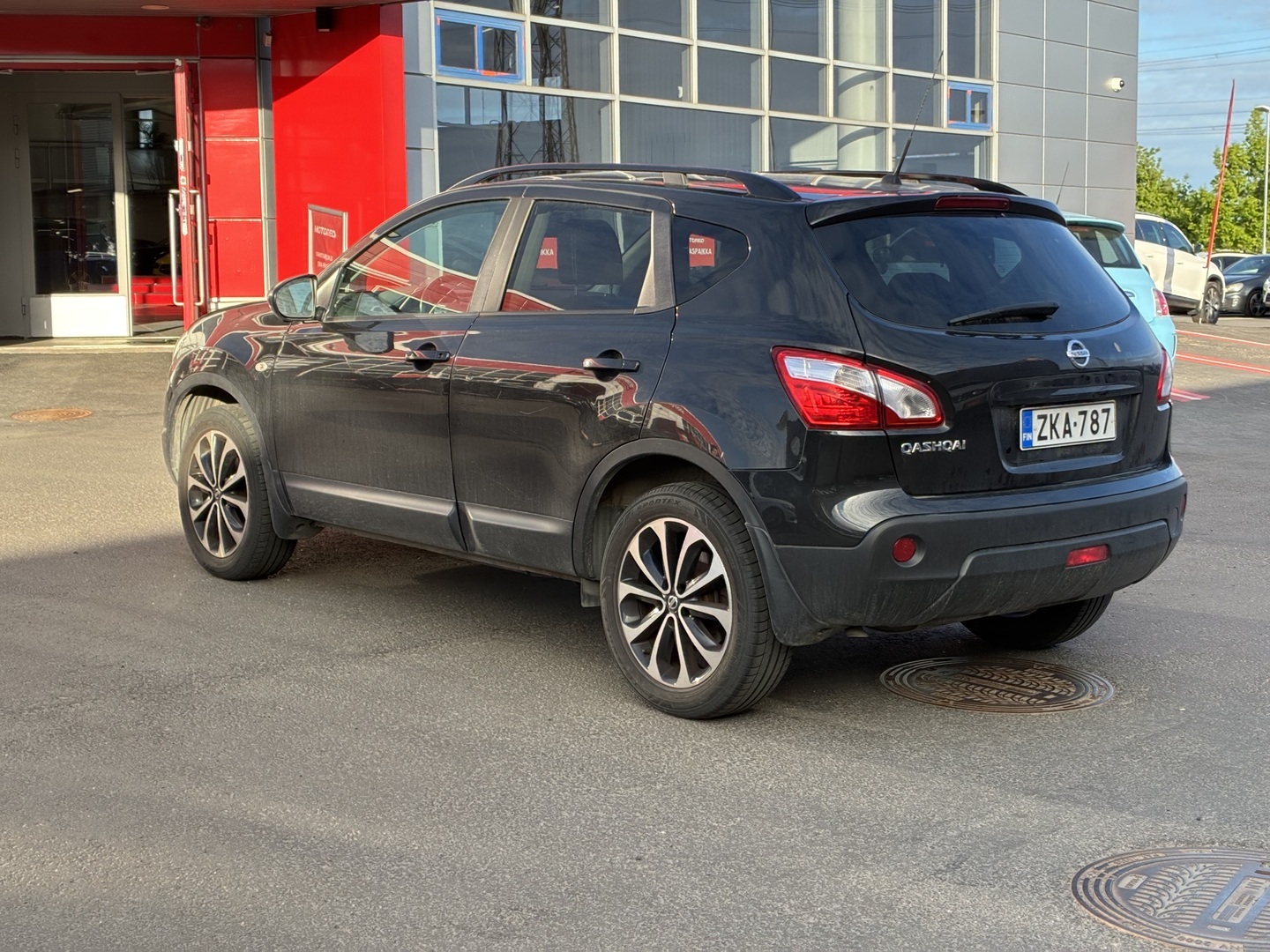 Nissan - Qashqai - 1,6L Stop / Start System Style 360 2WD 5M/T AVM - Maastoauto