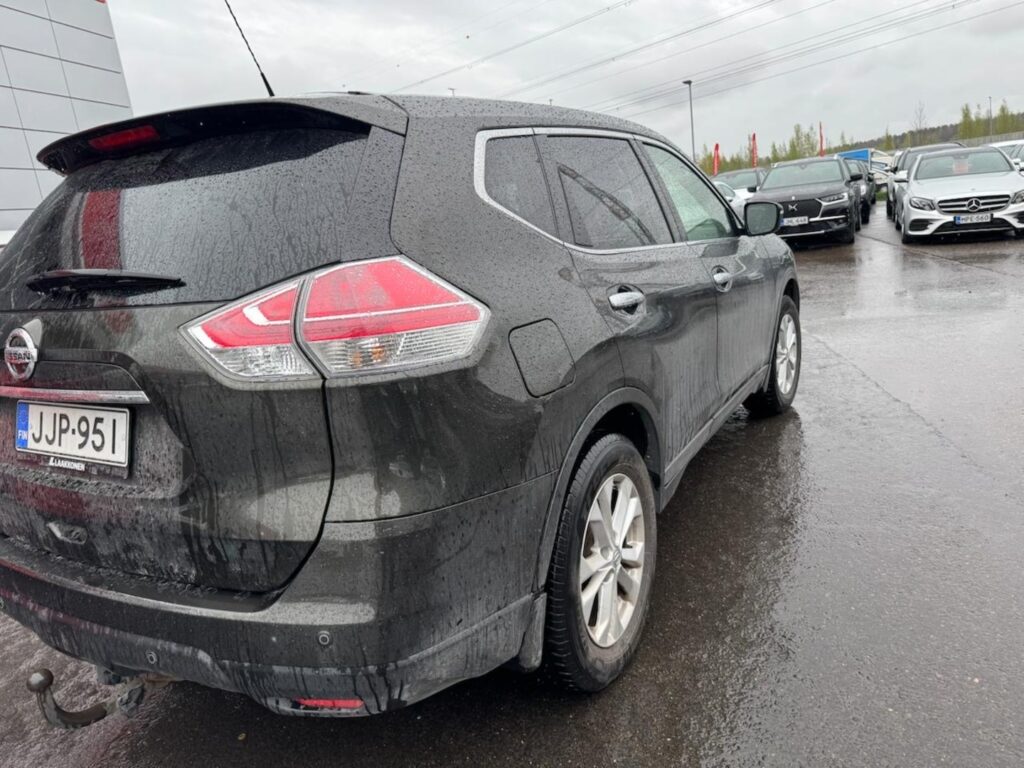 Nissan - X-Trail - dCi 130 Acenta 2WD Xtronic Moonroof Nissan - X-Trail - dCi 130 Acenta 2WD Xtronic Moonroof - Maastoauto