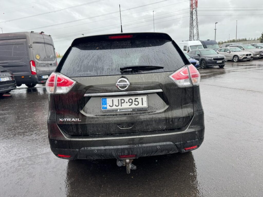 Nissan - X-Trail - dCi 130 Acenta 2WD Xtronic Moonroof Nissan - X-Trail - dCi 130 Acenta 2WD Xtronic Moonroof - Maastoauto