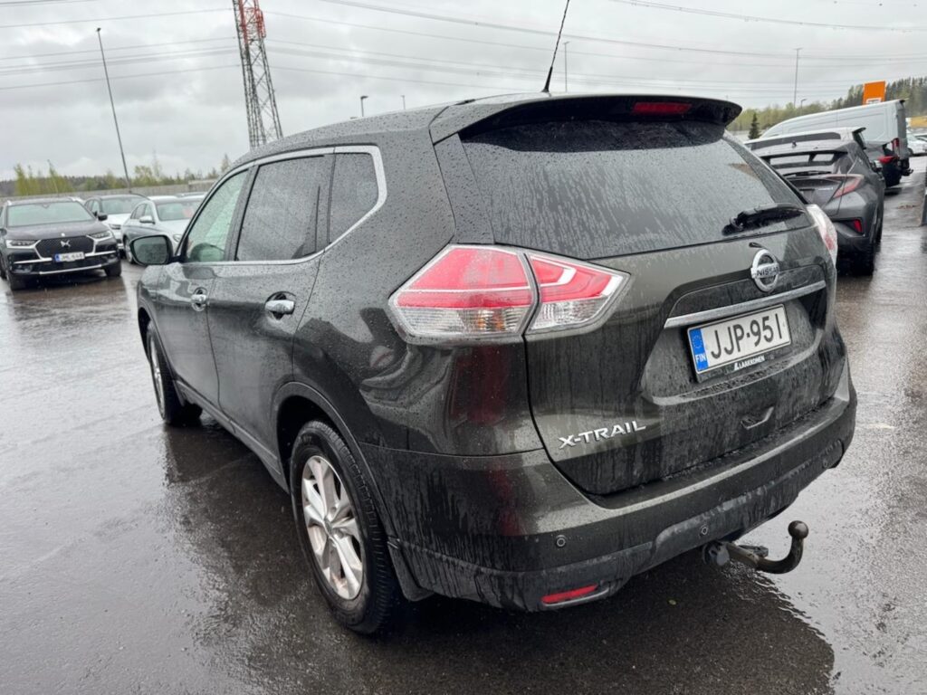 Nissan - X-Trail - dCi 130 Acenta 2WD Xtronic Moonroof Nissan - X-Trail - dCi 130 Acenta 2WD Xtronic Moonroof - Maastoauto