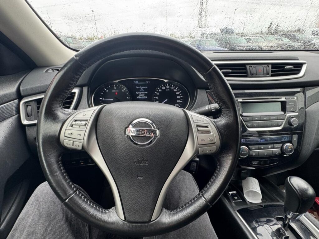 Nissan - X-Trail - dCi 130 Acenta 2WD Xtronic Moonroof Nissan - X-Trail - dCi 130 Acenta 2WD Xtronic Moonroof - Maastoauto