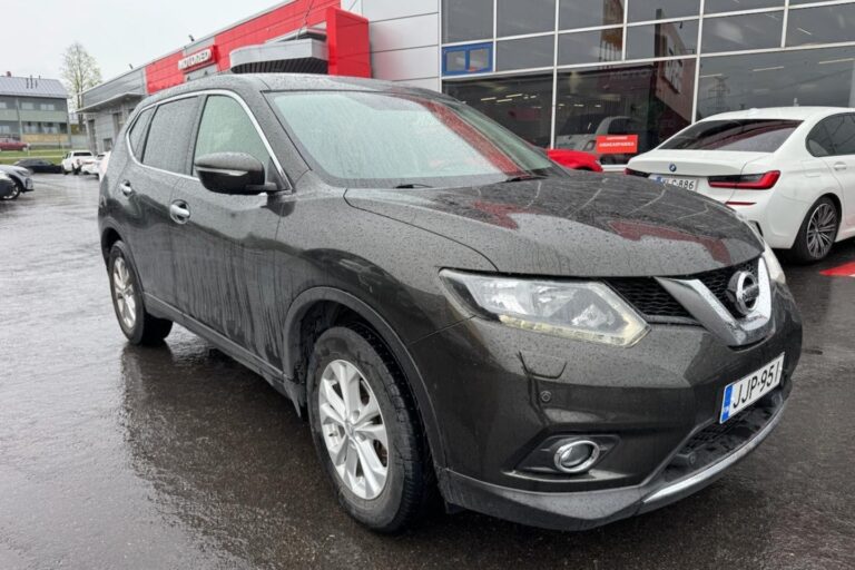 Nissan - X-Trail - dCi 130 Acenta 2WD Xtronic Moonroof - Maastoauto