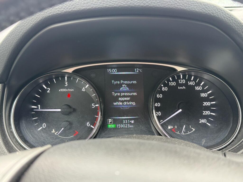 Nissan - X-Trail - dCi 130 Acenta 2WD Xtronic Moonroof Nissan - X-Trail - dCi 130 Acenta 2WD Xtronic Moonroof - Maastoauto