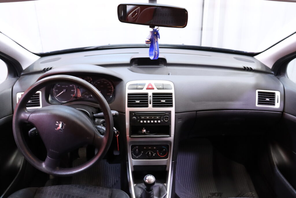 Peugeot - 307 - Olympia 1,6 / Seuraava katsastus: 01.03.2027 Peugeot - 307 - Olympia 1,6 / Seuraava katsastus: 01.03.2027 - Viistoperä