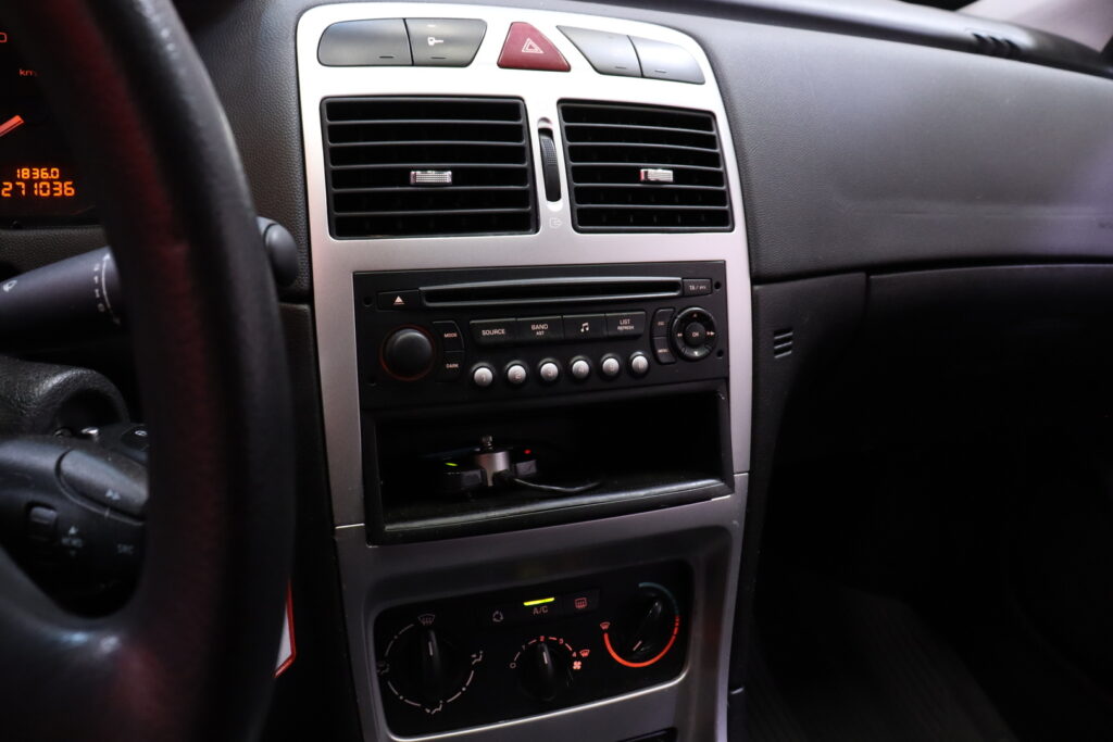 tuotekuva-Peugeot-307-HXG-375-2026-05-08-131328-16 tuotekuva-Peugeot-307-HXG-375-2026-05-08-131328-16