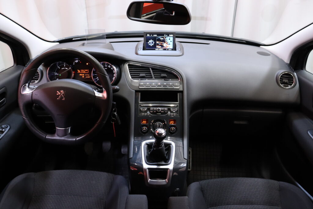 Peugeot - 5008 - Allure HDI 150 7-p Peugeot - 5008 - Allure HDI 150 7-p - Tila-auto