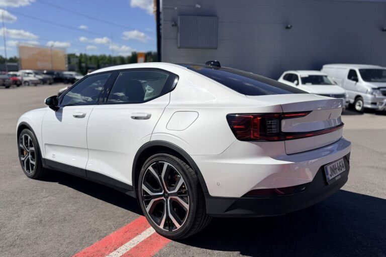 Polestar - 2 - Launch Edition Performance, 300kW, 78kWh // Pilot / H&K / Adapt.vakkari / 360° / Lasikatto / Muistipenkki / BLIS // - Viistoperä