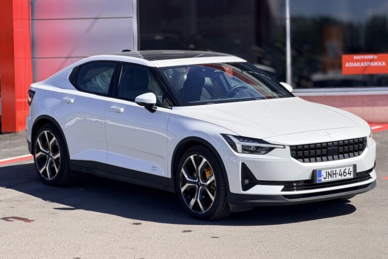 Polestar - 2 - Launch Edition Performance, 300kW, 78kWh // Pilot / H&K / Adapt.vakkari / 360° / Lasikatto / Muistipenkki / BLIS // - Viistoperä