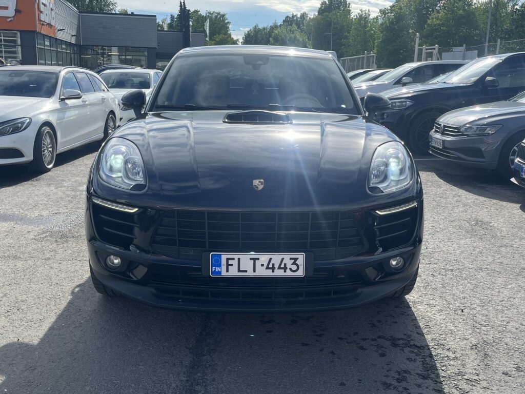 Porsche - Macan - S Diesel Porsche - Macan - S Diesel - Maastoauto