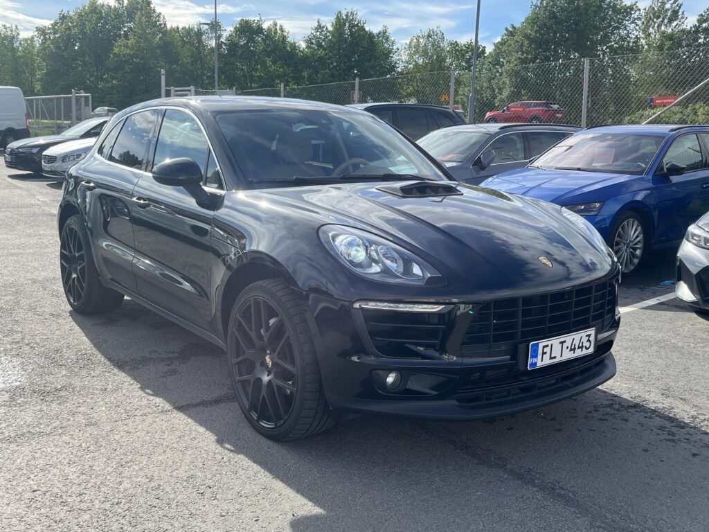 Porsche - Macan - S Diesel Porsche - Macan - S Diesel - Maastoauto