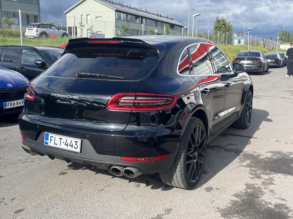 Porsche - Macan - S Diesel Porsche - Macan - S Diesel - Maastoauto