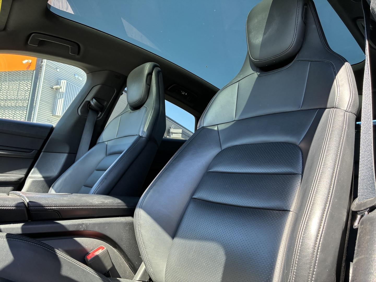 Porsche - Taycan - Base 350 kW 93kWh Battery Performance+ - Sedan