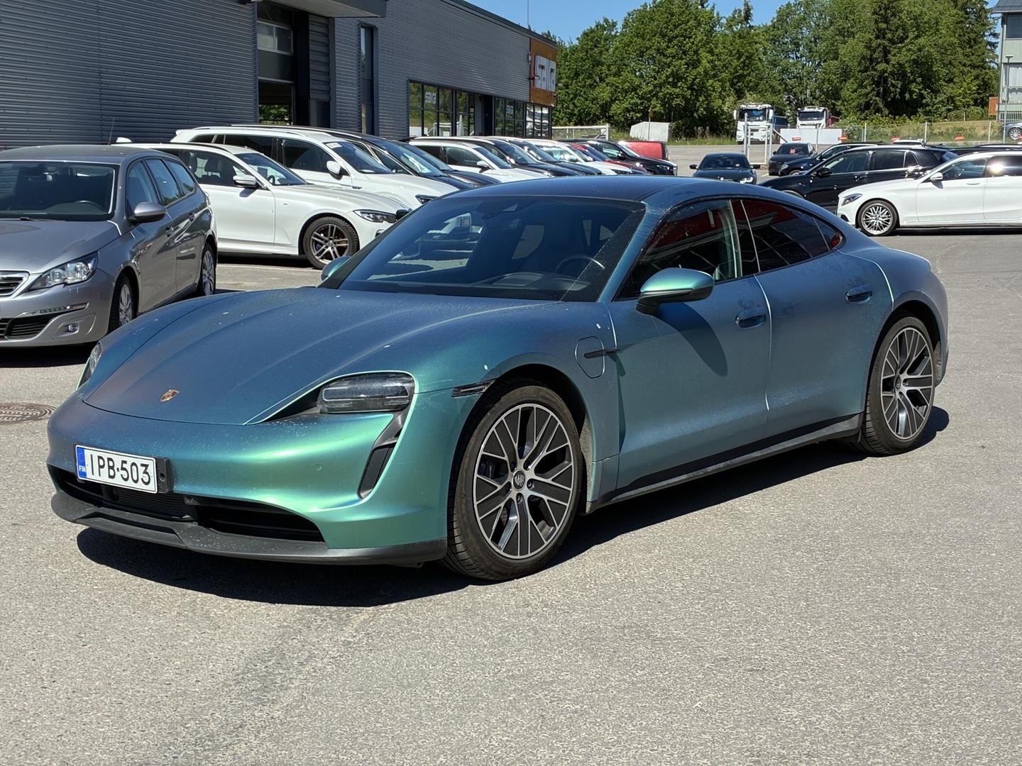 Porsche - Taycan - Base 350 kW 93kWh Battery Performance+ - Sedan
