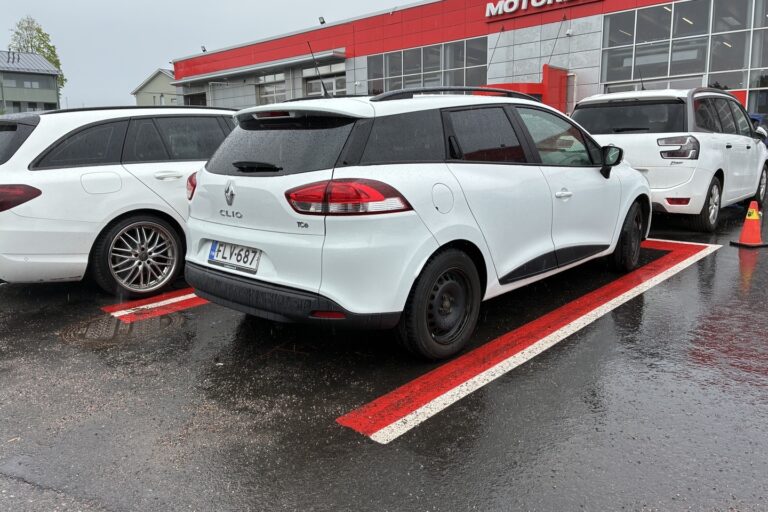Renault - Clio - Sport Tourer Energy TCe 90 S&S Navi Style - Farmari