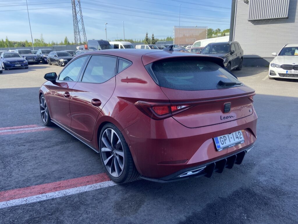 Seat - Leon - 1,5 eTSI 150 Hybrid FR DSG Seat - Leon - 1,5 eTSI 150 Hybrid FR DSG - Viistoperä