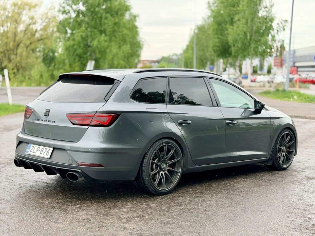 Seat - Leon ST - // Suomi-auto / LED / ACC / Perf.istuimet / Webasto / Miltek putkisto / Racingline intake / SEAT Sound system / Navi // Seat - Leon ST - // Suomi-auto / LED / ACC / Perf.istuimet / Webasto / Miltek putkisto / Racingline intake / SEAT Sound system / Navi // - Farmari