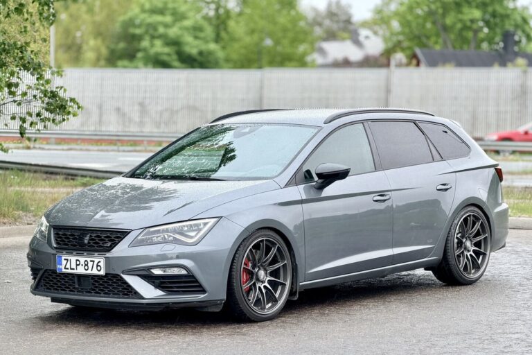 Seat - Leon ST - // Suomi-auto / LED / ACC / Perf.istuimet / Webasto / Miltek putkisto / Racingline intake / SEAT Sound system / Navi // - Farmari