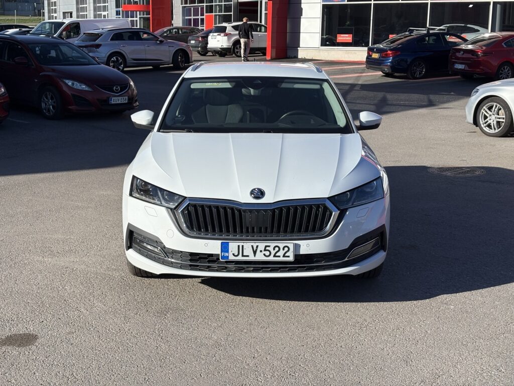 Skoda - Octavia - Combi 1,4 TSI PHEV Style iV DSG Autom // Kamera / Webasto / ACC / Digimittari // Skoda - Octavia - Combi 1,4 TSI PHEV Style iV DSG Autom // Kamera / Webasto / ACC / Digimittari // - Farmari