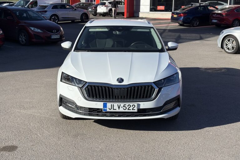 Skoda - Octavia - Combi 1,4 TSI PHEV Style iV DSG Autom // Kamera / Webasto / ACC / Digimittari // - Farmari