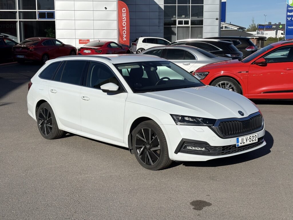 Skoda - Octavia - Combi 1,4 TSI PHEV Style iV DSG Autom // Kamera / Webasto / ACC / Digimittari // - Farmari