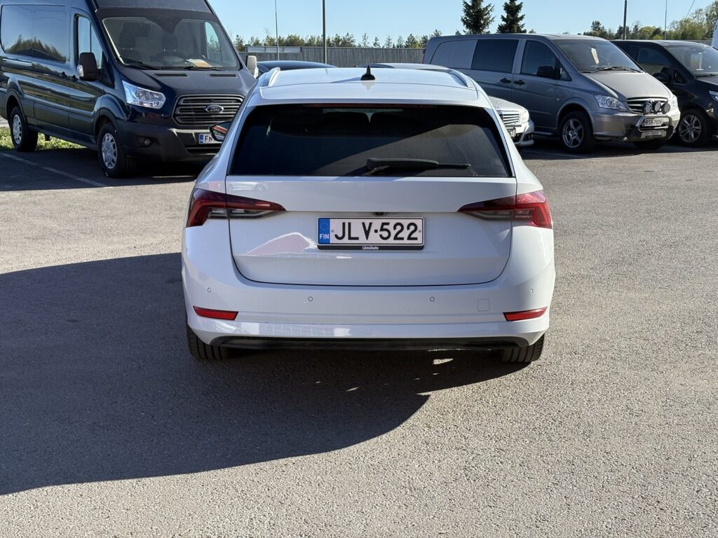 Skoda - Octavia - Combi 1,4 TSI PHEV Style iV DSG Autom // Kamera / Webasto / ACC / Digimittari // Skoda - Octavia - Combi 1,4 TSI PHEV Style iV DSG Autom // Kamera / Webasto / ACC / Digimittari // - Farmari