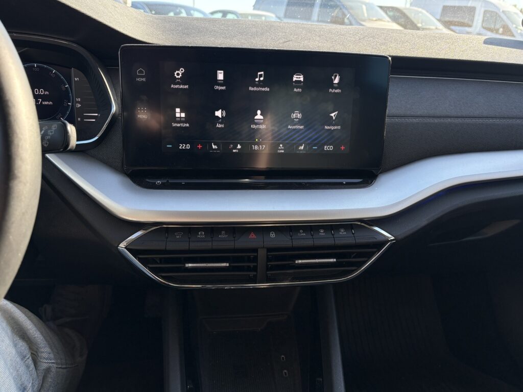 Skoda - Octavia - Combi 1,4 TSI PHEV Style iV DSG Autom // Kamera / Webasto / ACC / Digimittari // Skoda - Octavia - Combi 1,4 TSI PHEV Style iV DSG Autom // Kamera / Webasto / ACC / Digimittari // - Farmari