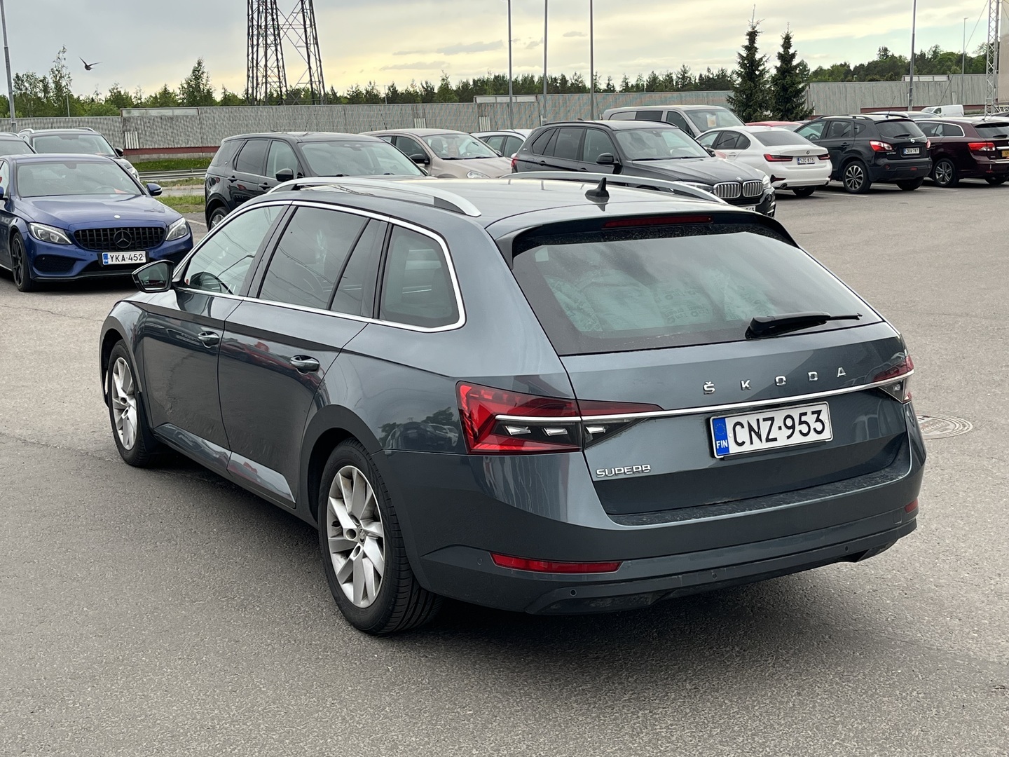 Skoda - Superb - Combi 2,0 TDI 190 Style DSG // 1-om. Suomi / Merkkihuollettu / Matrix / Webasto / ACC / Digimittaristo / Canton / Kamera // - Farmari