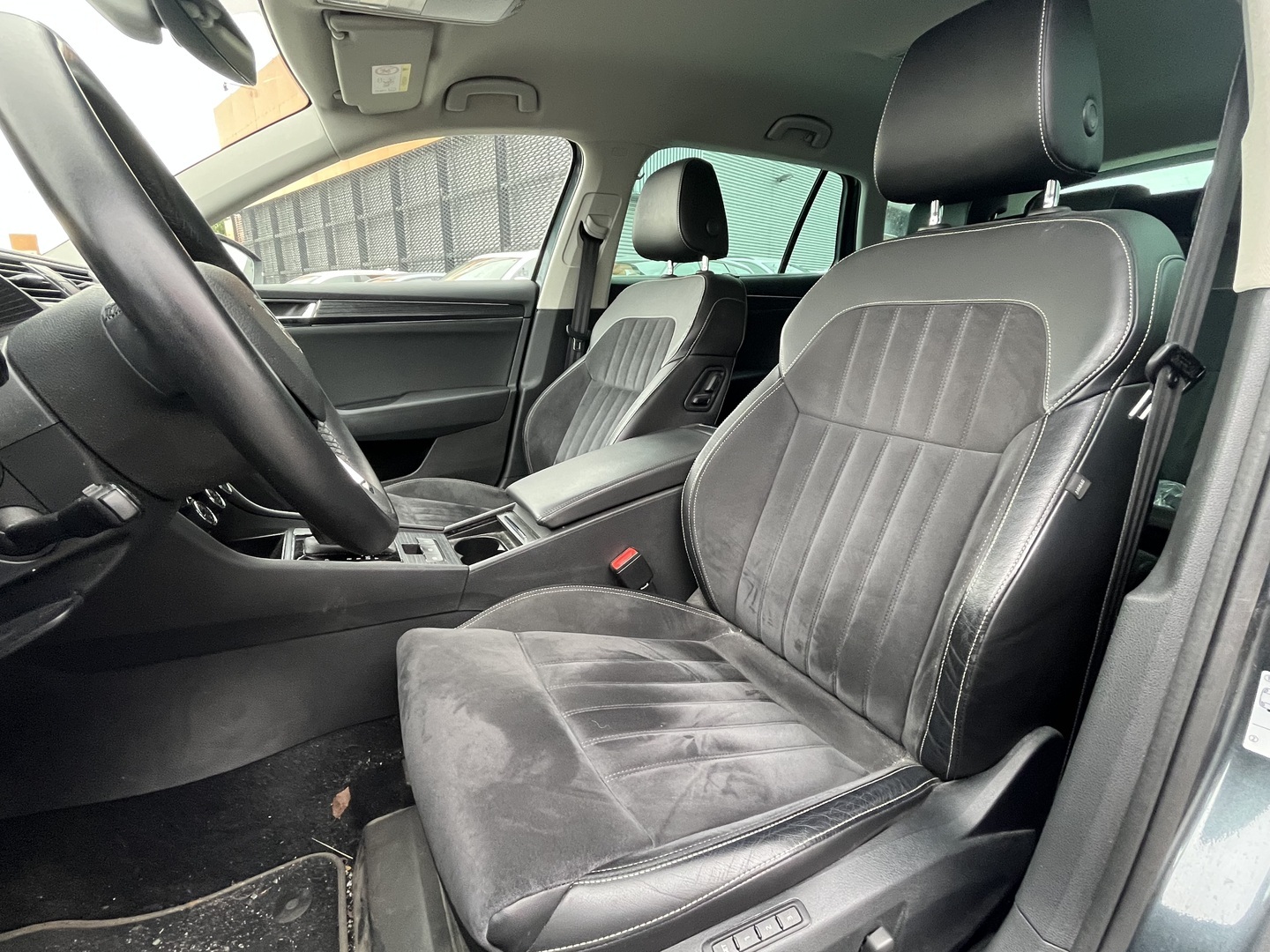 Skoda - Superb - Combi 2,0 TDI 190 Style DSG // 1-om. Suomi / Merkkihuollettu / Matrix / Webasto / ACC / Digimittaristo / Canton / Kamera // - Farmari