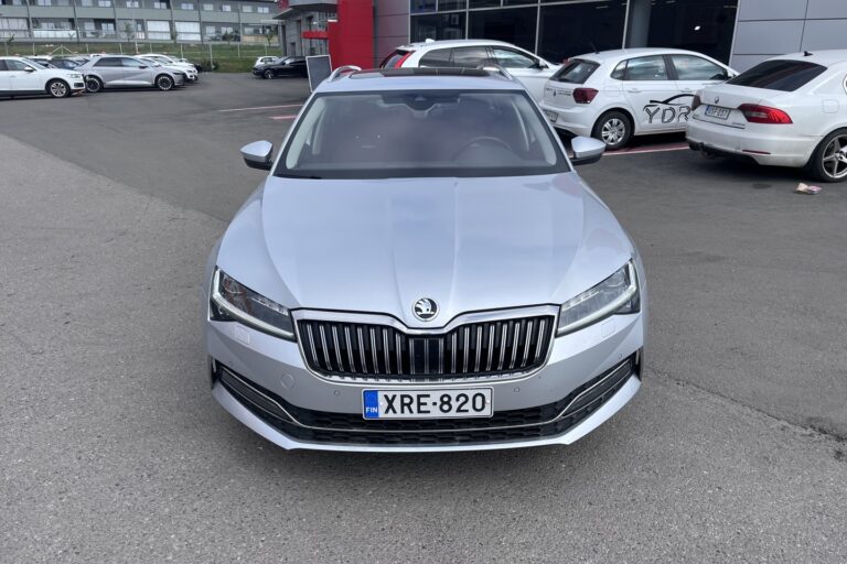 Skoda - Superb - Combi 2.0 TDI 150 L&K DSG Autom // ACC / Canton / Matrix / Keyless // - Farmari