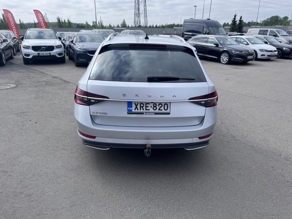 Skoda - Superb - Combi 2.0 TDI 150 L&K DSG Autom // ACC / Canton / Matrix / Keyless // Skoda - Superb - Combi 2.0 TDI 150 L&K DSG Autom // ACC / Canton / Matrix / Keyless // - Farmari