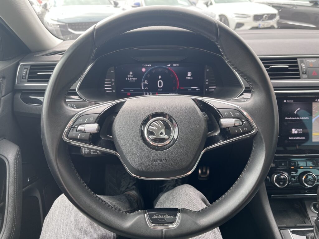 Skoda - Superb - Combi 2.0 TDI 150 L&K DSG Autom // ACC / Canton / Matrix / Keyless // Skoda - Superb - Combi 2.0 TDI 150 L&K DSG Autom // ACC / Canton / Matrix / Keyless // - Farmari