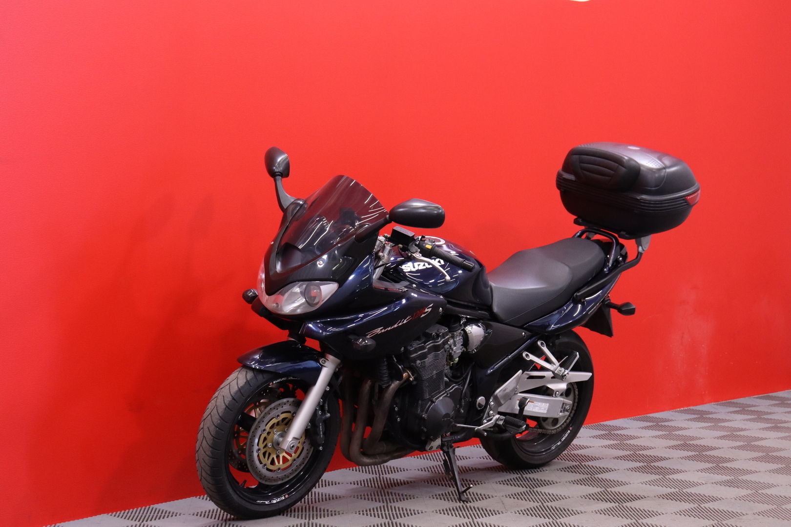 Suzuki - GSF - 1200 S Bandit // Suomi-pyörä / Huoltokirja / Yoshimura // - Moottoripyörä