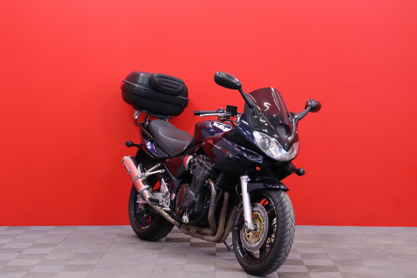 Suzuki - GSF - 1200 S Bandit // Suomi-pyörä / Huoltokirja / Yoshimura // - Moottoripyörä