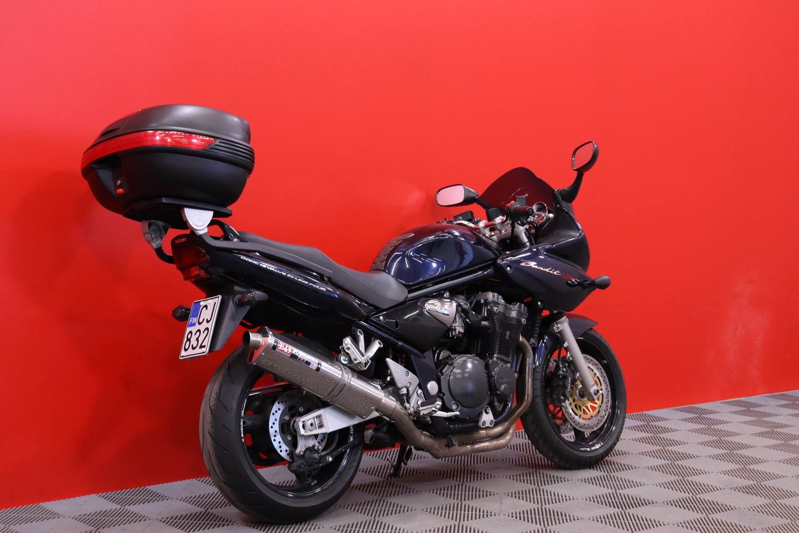 Suzuki - GSF - 1200 S Bandit // Suomi-pyörä / Huoltokirja / Yoshimura // - Moottoripyörä