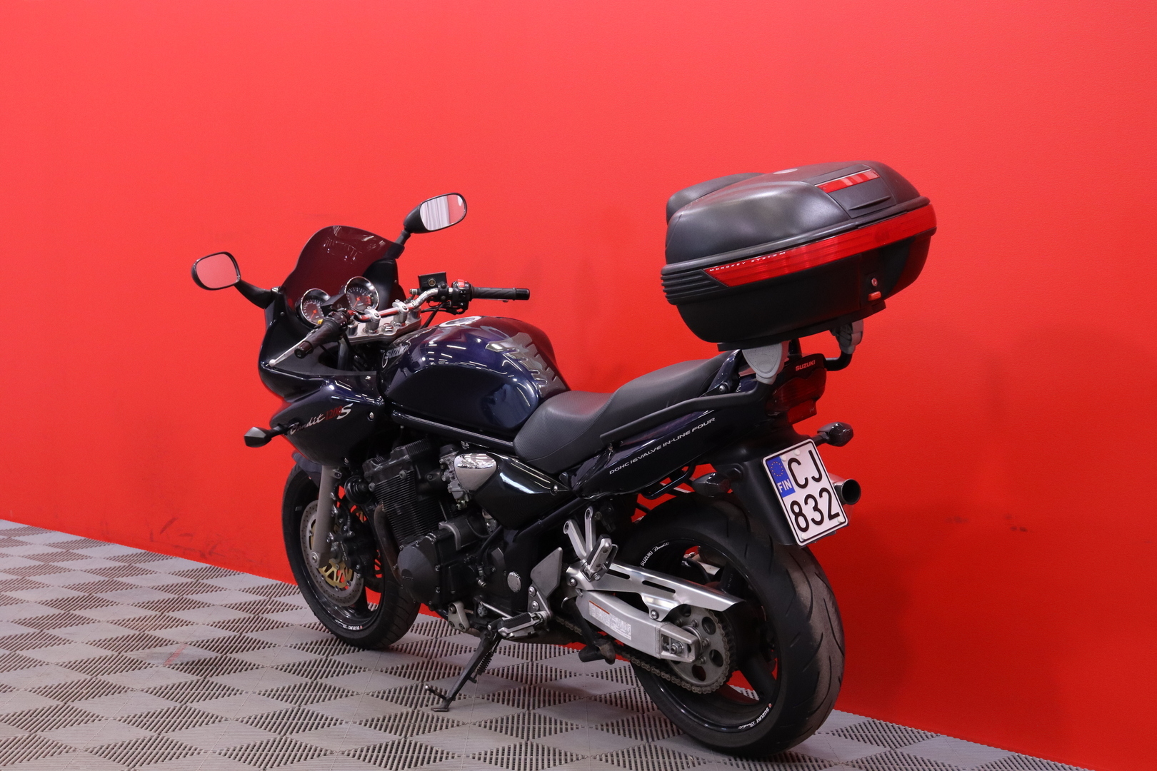 Suzuki - GSF - 1200 S Bandit // Suomi-pyörä / Huoltokirja / Yoshimura // - Moottoripyörä