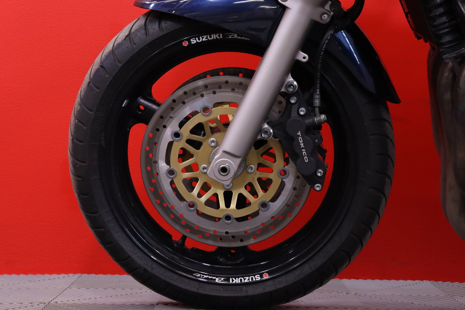 Suzuki - GSF - 1200 S Bandit // Suomi-pyörä / Huoltokirja / Yoshimura // - Moottoripyörä