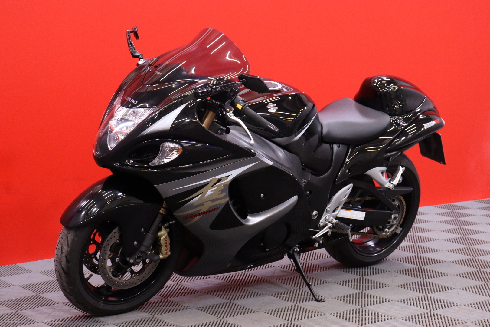 Suzuki - GSX - 1300R Hayabusa // Suomi-pyörä / Akrapovic-putkisto / Huoltokirja / ABS / Ajomodet / Kahvanlämmittimet // - Moottoripyörä