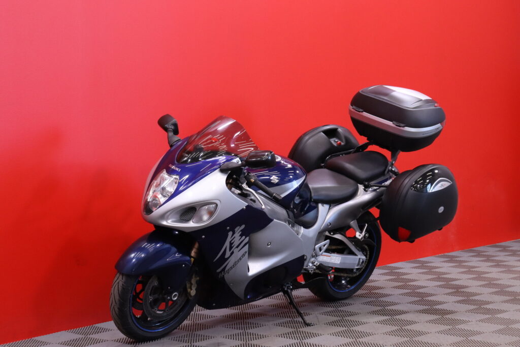 Suzuki - GSX - 1300R Hayabusa *Suomipyörä, Slipari, Ketjurasvari* Suzuki - GSX - 1300R Hayabusa *Suomipyörä, Slipari, Ketjurasvari* - Moottoripyörä