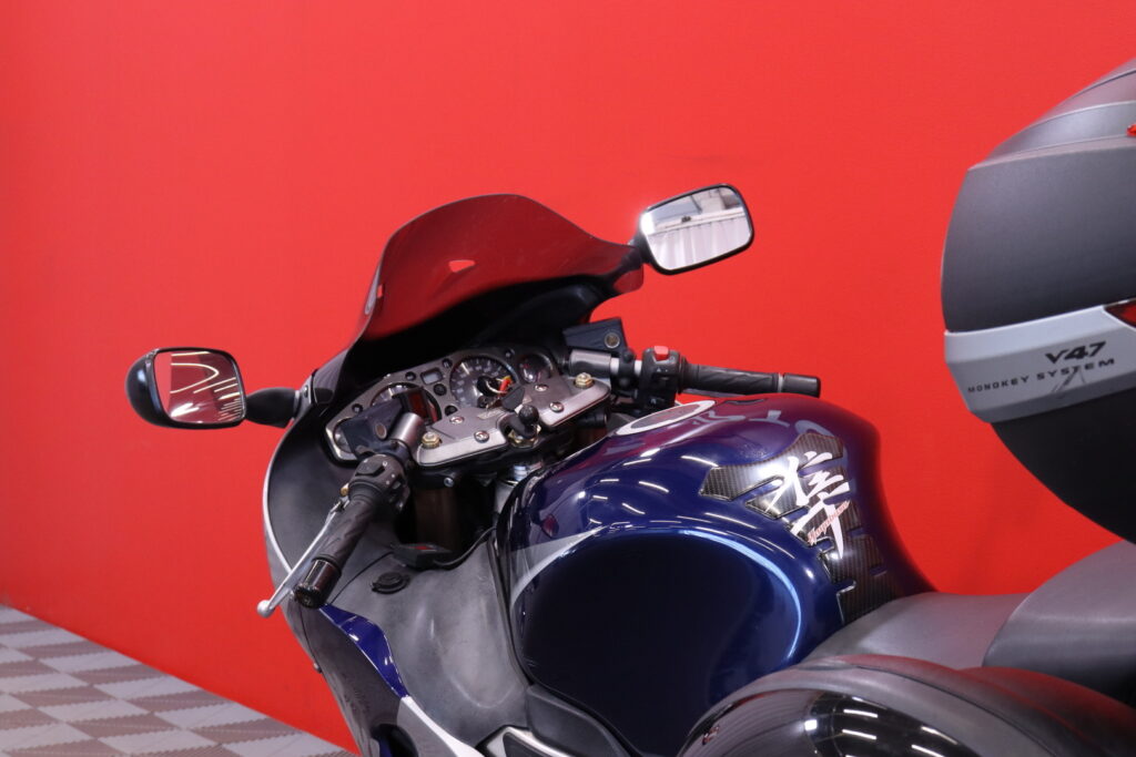 Suzuki - GSX - 1300R Hayabusa *Suomipyörä, Slipari, Ketjurasvari* Suzuki - GSX - 1300R Hayabusa *Suomipyörä, Slipari, Ketjurasvari* - Moottoripyörä